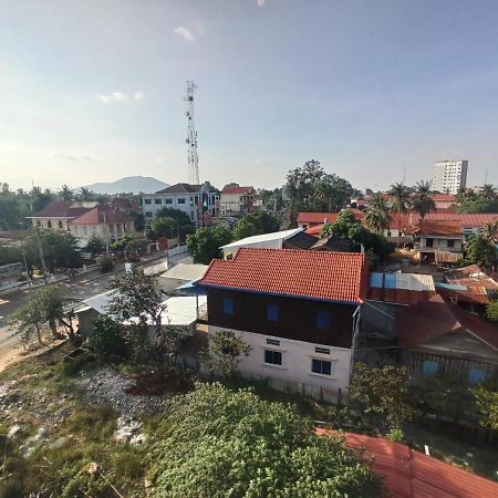 帕玛酒店 Kampong Chhnang 外观 照片