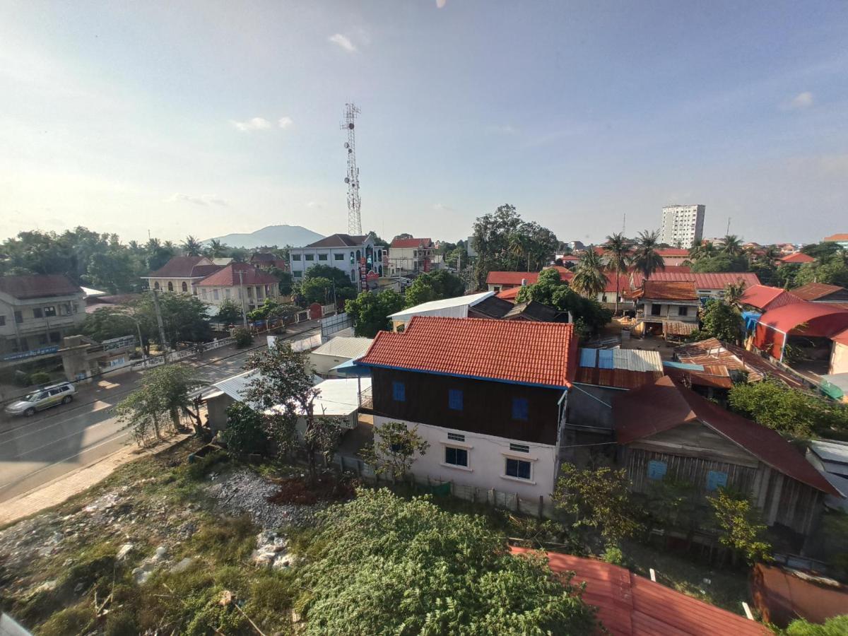 帕玛酒店 Kampong Chhnang 外观 照片