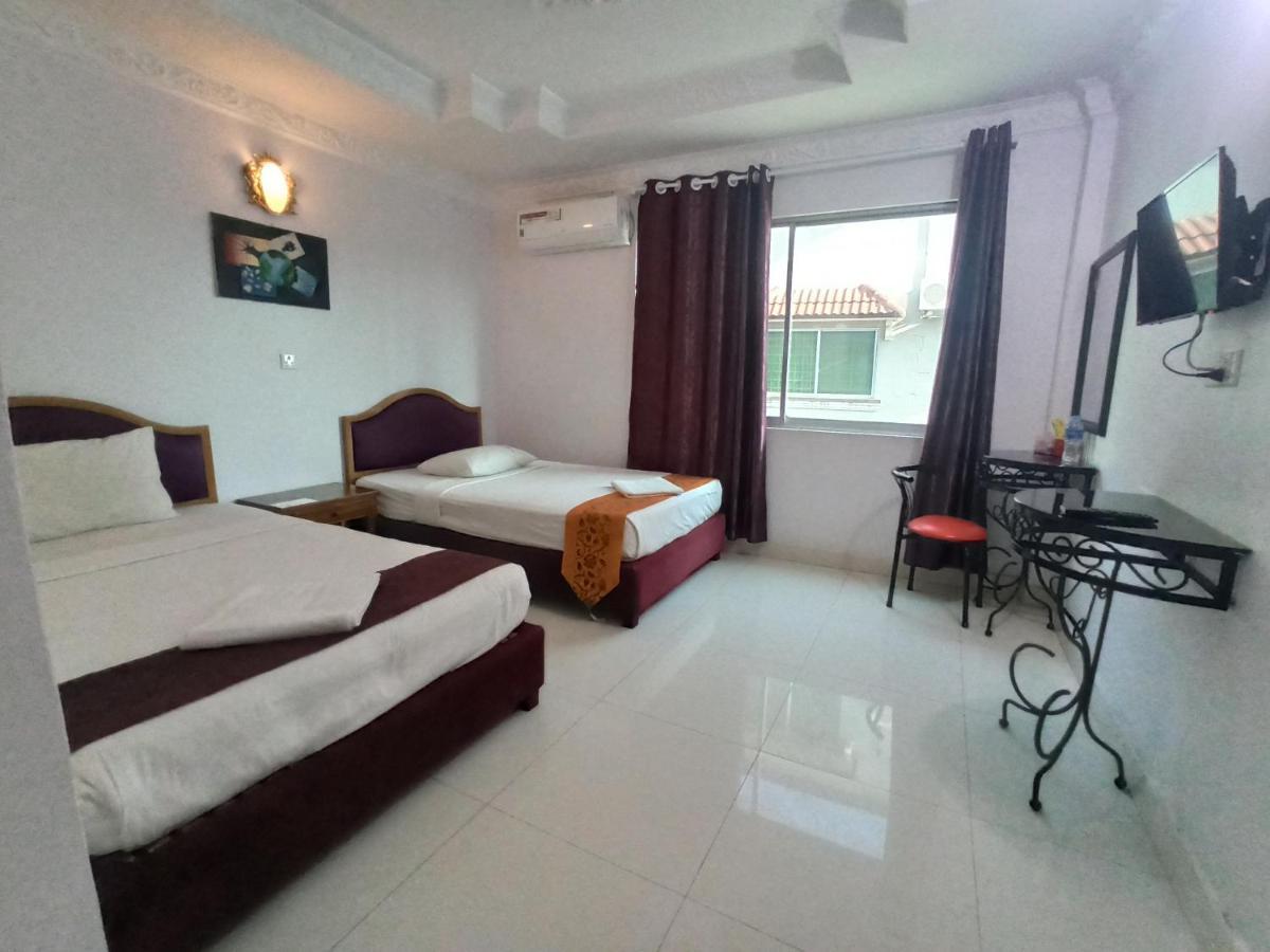 帕玛酒店 Kampong Chhnang 外观 照片