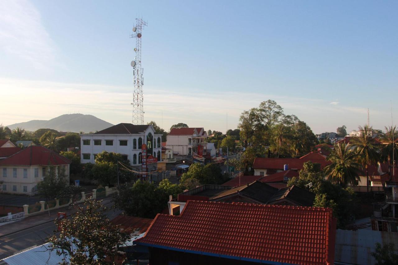 帕玛酒店 Kampong Chhnang 外观 照片