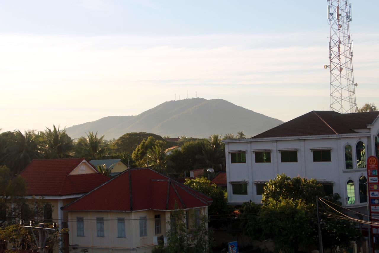 帕玛酒店 Kampong Chhnang 外观 照片