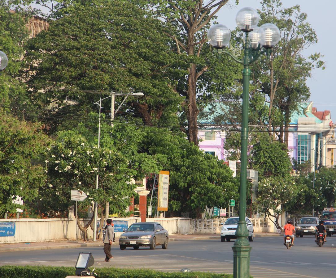 帕玛酒店 Kampong Chhnang 外观 照片